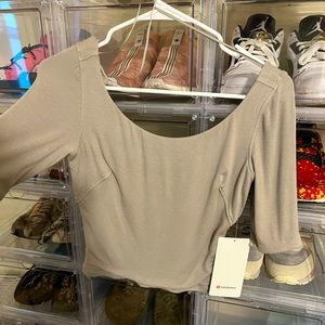 Lululemon ribbed T shirt